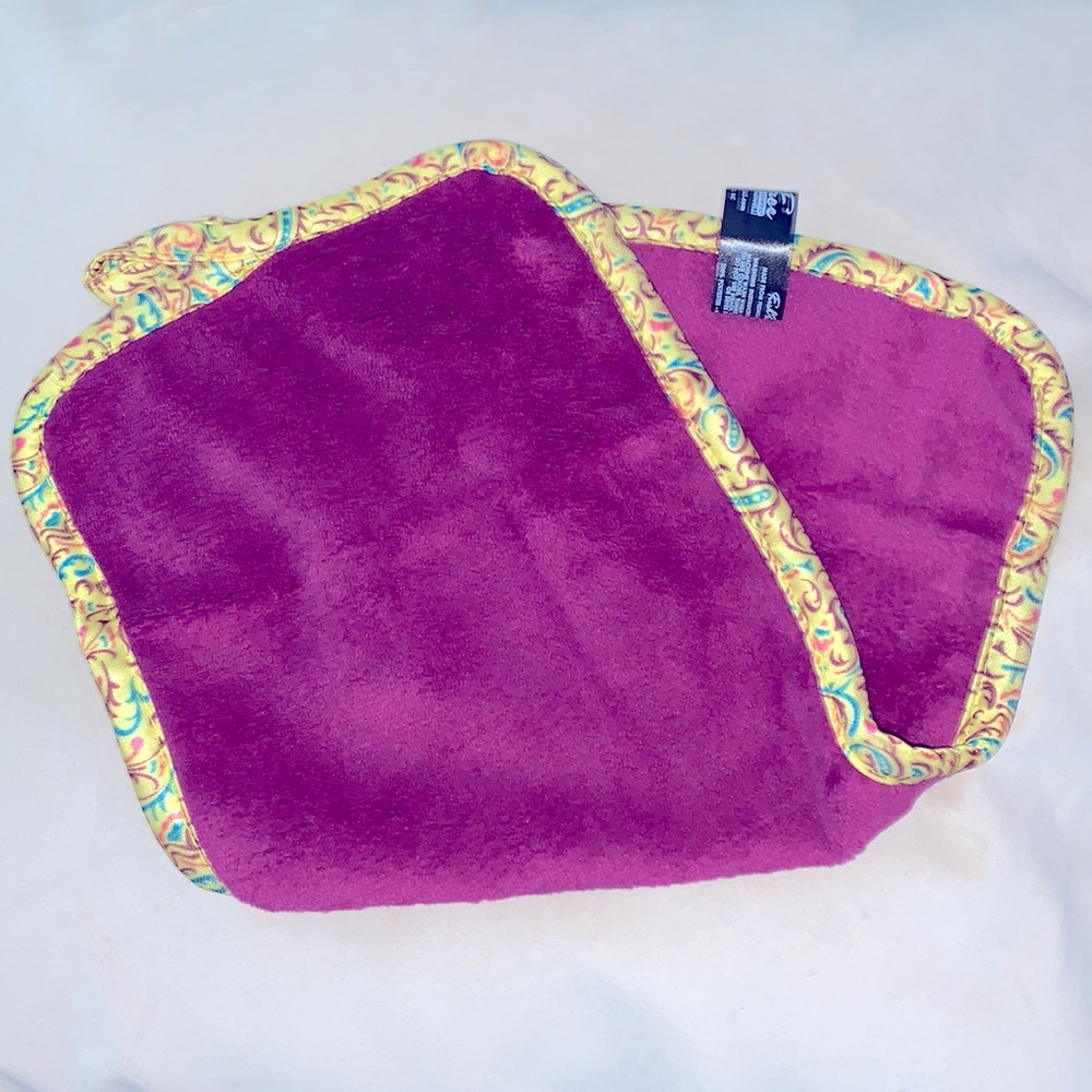 🌟Full size makeup remover cloth 🔸